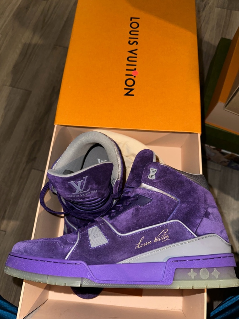 Louis Vuitton Calfskin Suede Men's LV High Top Trainer size 11M - Picture 3 of 3